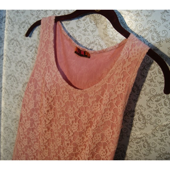 Isle Apparel Sz SM Salmon Pink Lace Drop Waist Ruffle Dress Summer Fun - Picture 1 of 8